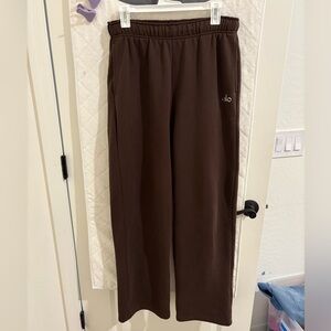 ALO Yoga Accolade Straight Leg Sweatpants sz. S